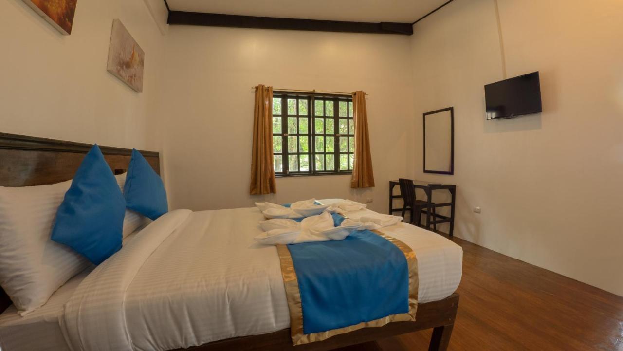 Blue Ribbon Dive Resort Mabini  Bagian luar foto
